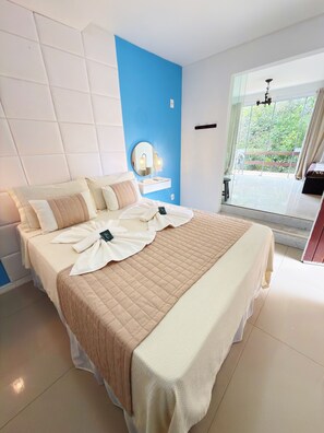 Premium Apartment, Ensuite, Poolside | Minibar, blackout drapes, soundproofing, free cribs/infant beds - EstrelaMar Ferradura Pousada, Restaurante & Spa (Búzios)