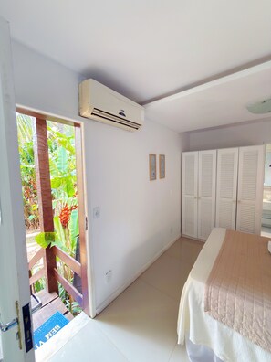 Premium Apartment, Ensuite, Poolside | Hypo-allergenic bedding, minibar, blackout drapes, soundproofing