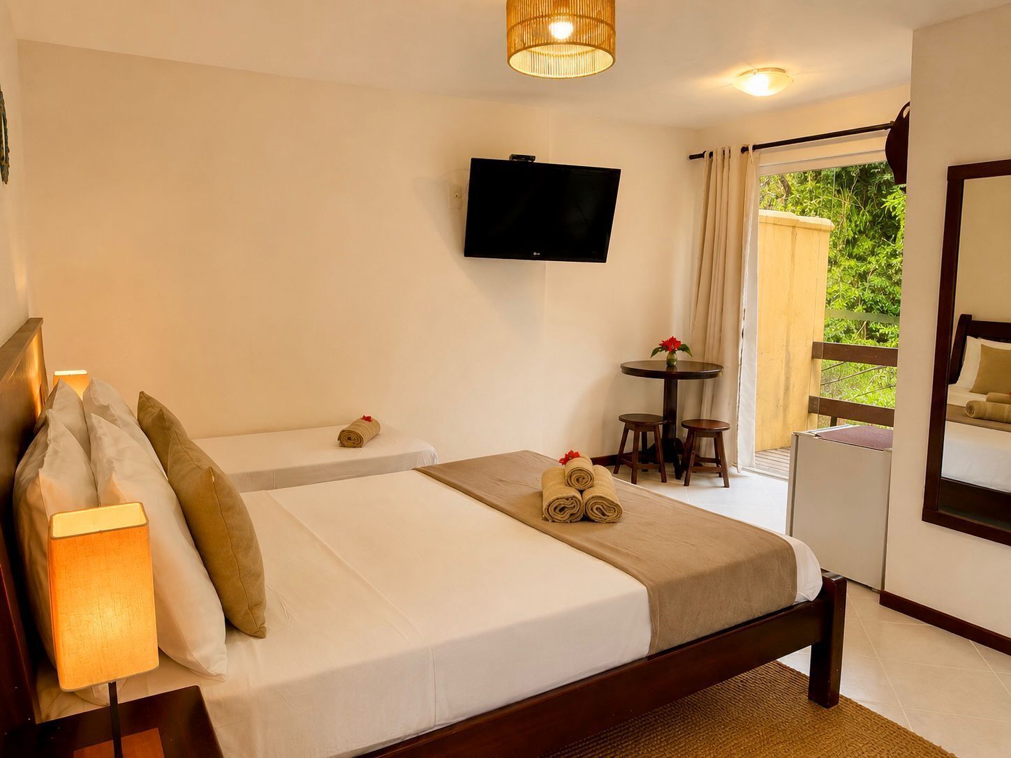 Superior Triple Room | Hypo-allergenic bedding, minibar, blackout drapes, soundproofing