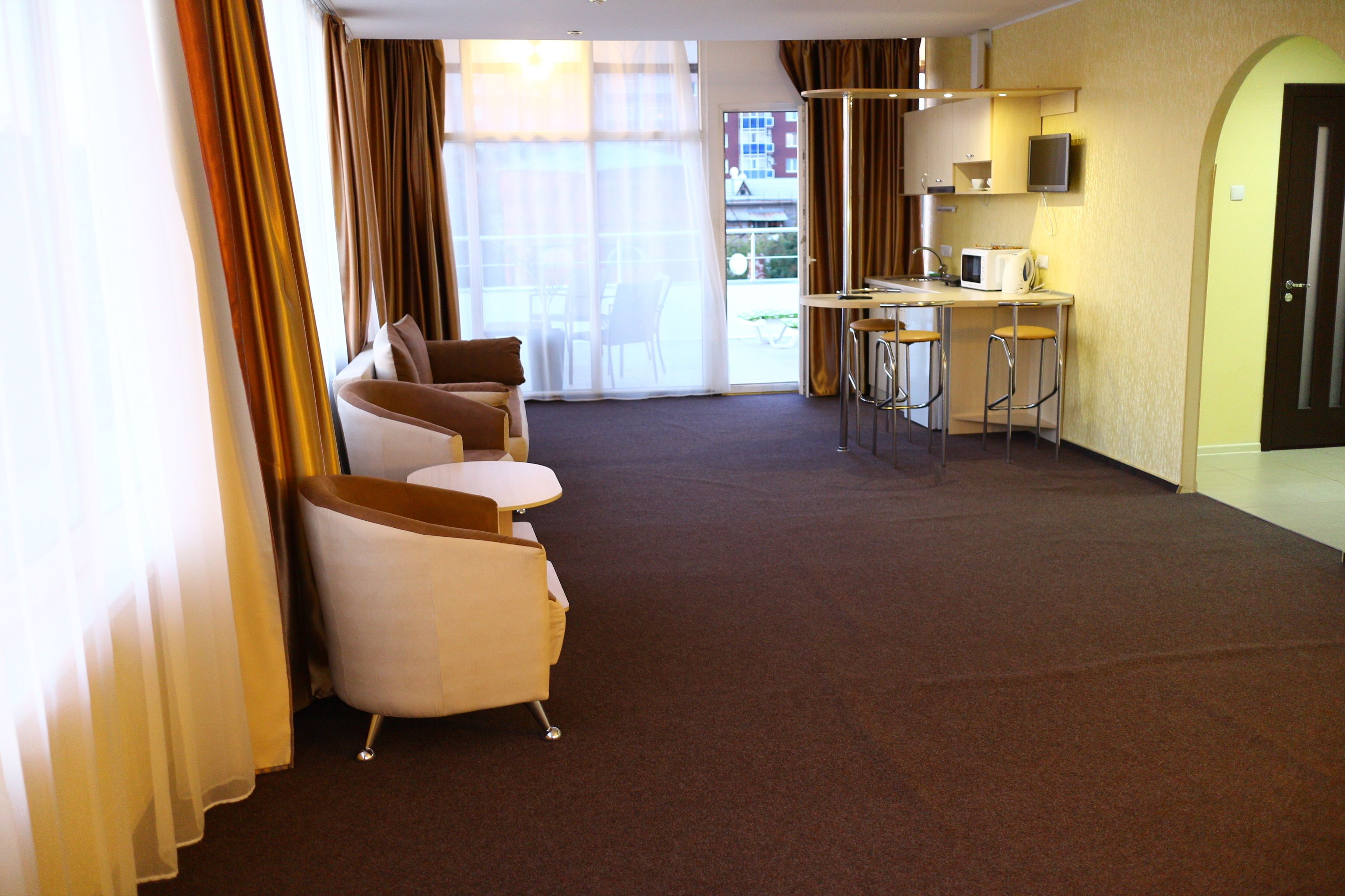 Premium-Penthouse, 1 Schlafzimmer | Wohnbereich | LCD-Fernseher