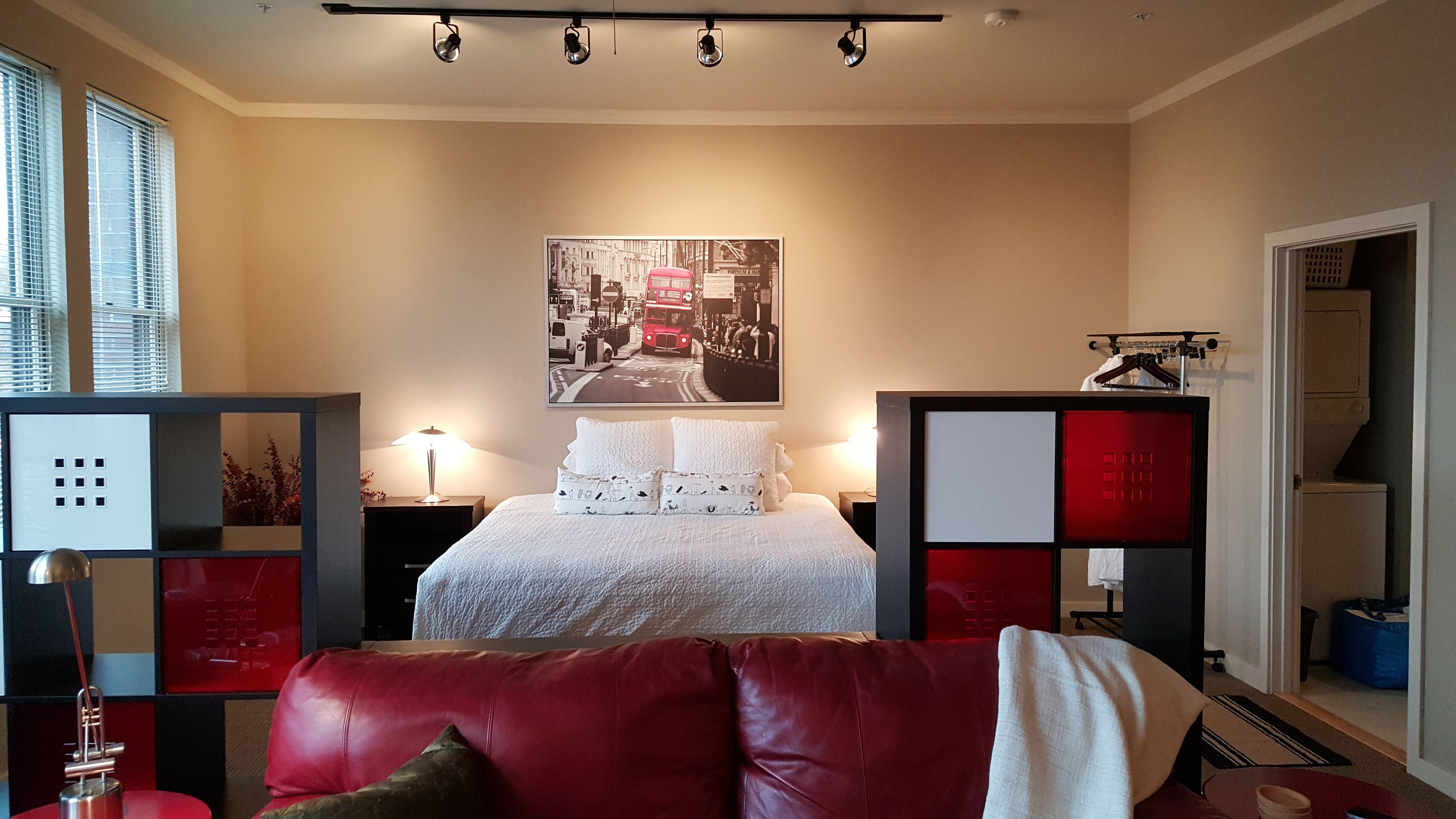 Executive Loft, 1 King Bed, Kitchen, City View | Egyptian cotton sheets, premium bedding, individually decorated