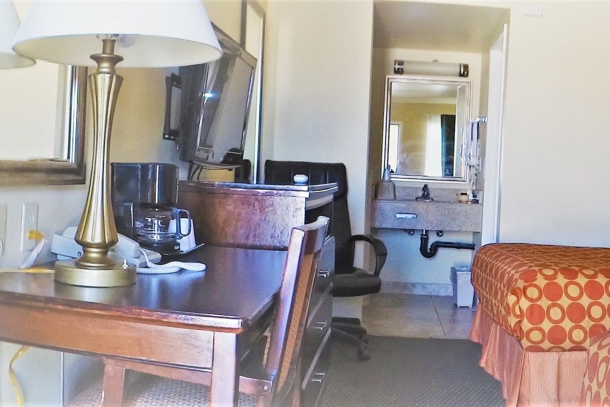 In-room safe, desk, iron/ironing board, free WiFi