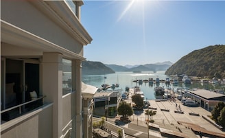 Apartamento família, 3 quartos | Terraço/pátio