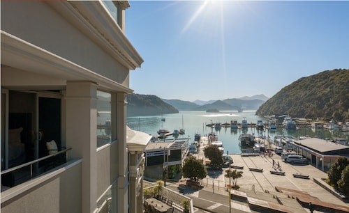 Picton Waterfront Apartments