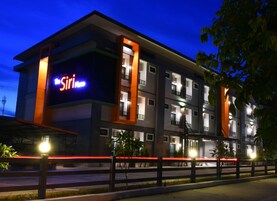 Πρόσοψη καταλύματος - απόγευμα/βράδυ