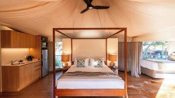 Family Safari Tent | Premium bedding, free WiFi, bed sheets