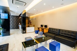 Lobby - TRYP by Wyndham Yangon (Yangon)