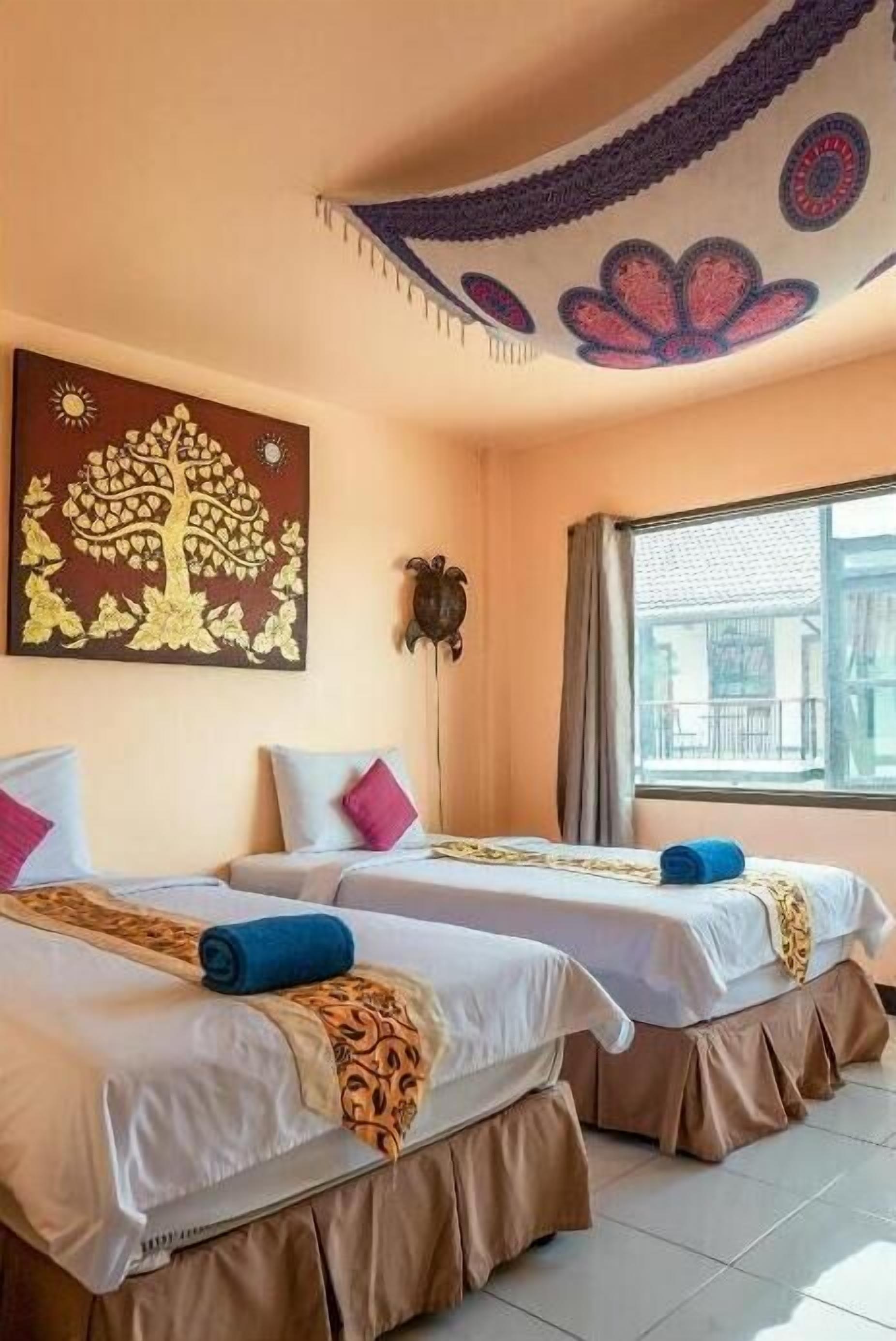 minibar, in-room safe, desk, soundproofing