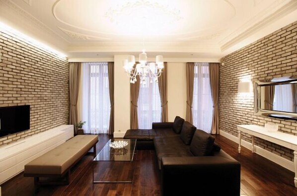 تلفزيون إل سي دي، مشغل دي في دي