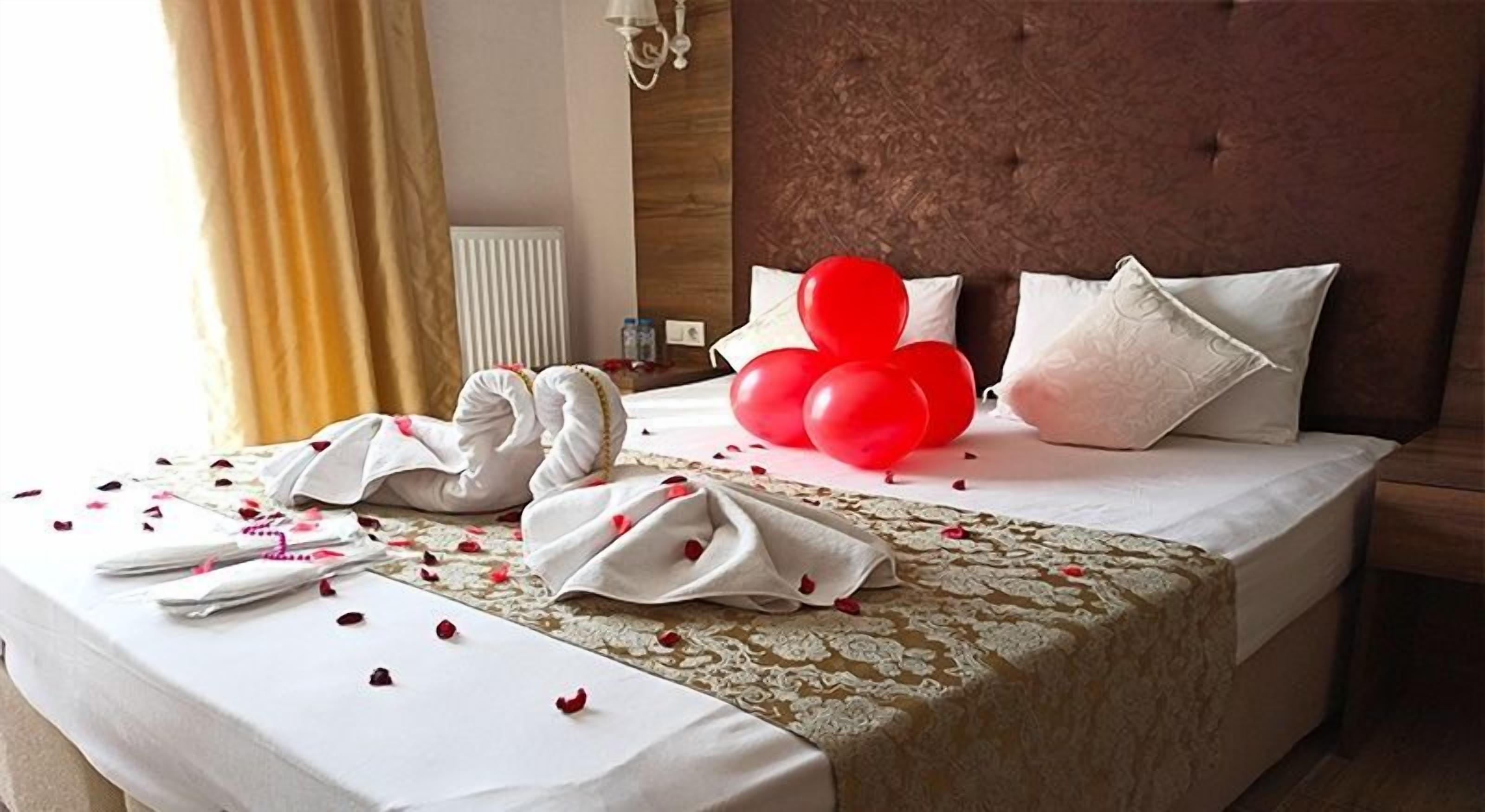 Double Room, Fireplace | Free WiFi, bed sheets