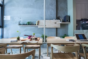 Free daily continental breakfast - Shao Guang 188 (Yuchi)