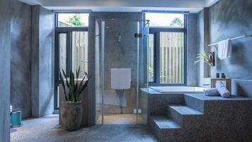 Kamar Double Comfort, bathtub, lantai dasar | Pemandangan dari kamar