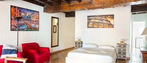 Premium bedding, in-room safe, free WiFi