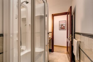 Apartment, 1 Bedroom | Bathroom