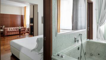 Hochwertige Bettwaren, Daunenbettdecken, individuell dekoriert