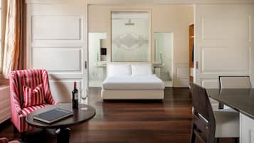 Roupas de cama premium, edredons de pluma, individualmente decorados