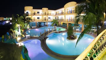 Indoor pool, outdoor pool