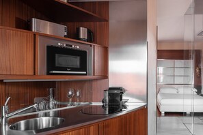 Fridge, microwave, stovetop, dishwasher - Repubblica Firenze Luxury Apartments | UNA ESPERIENZE (Florence)