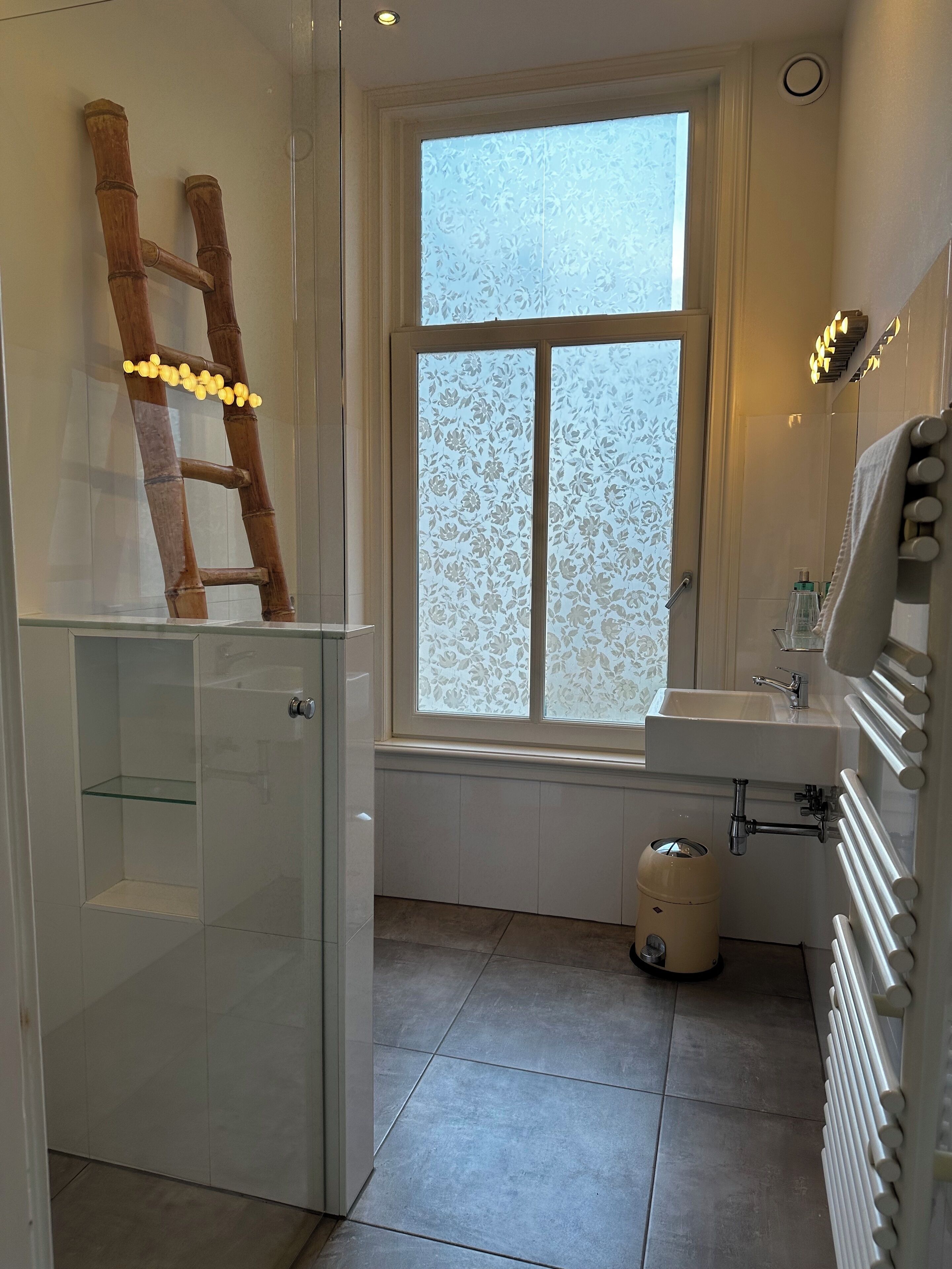 Foto - Nine-T-Teen Bed and Boutique