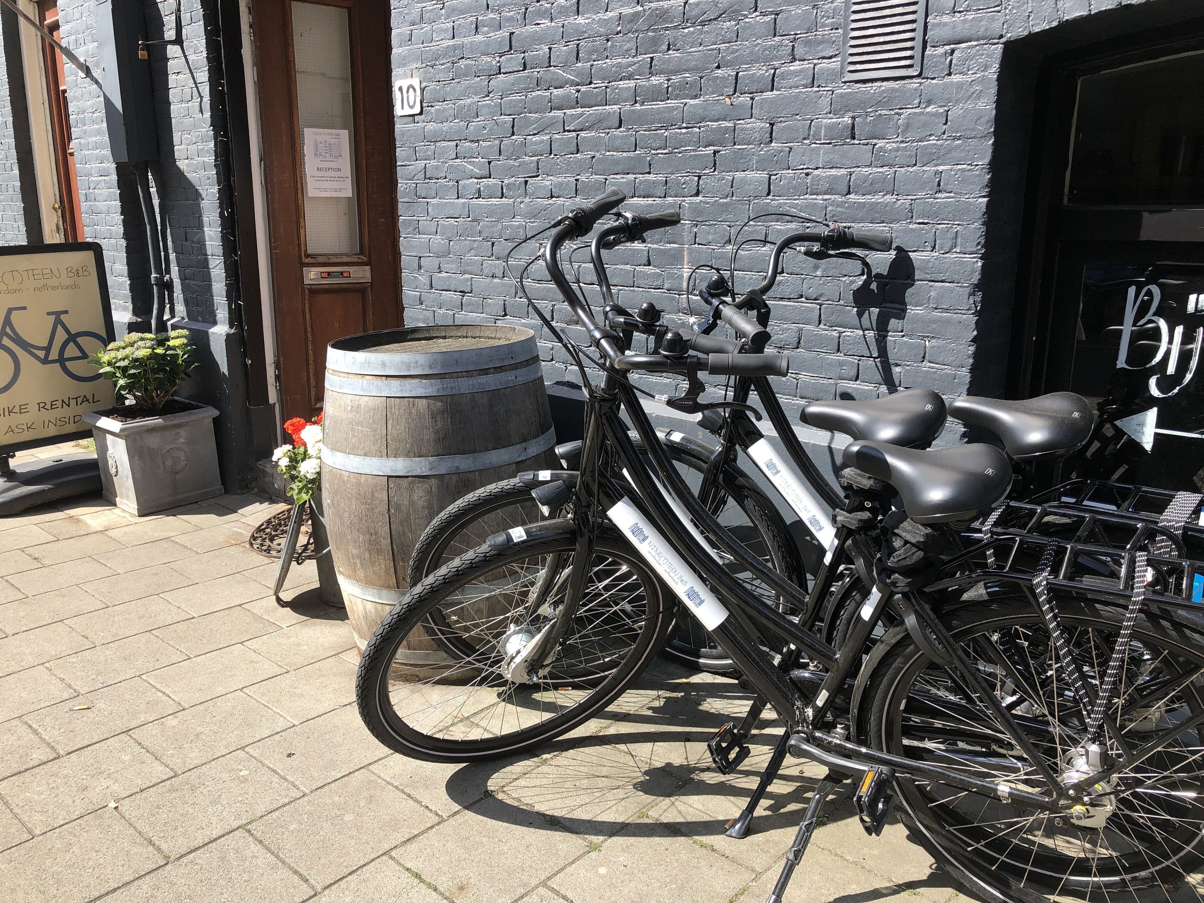 Foto - Nine-T-Teen Bed and Boutique