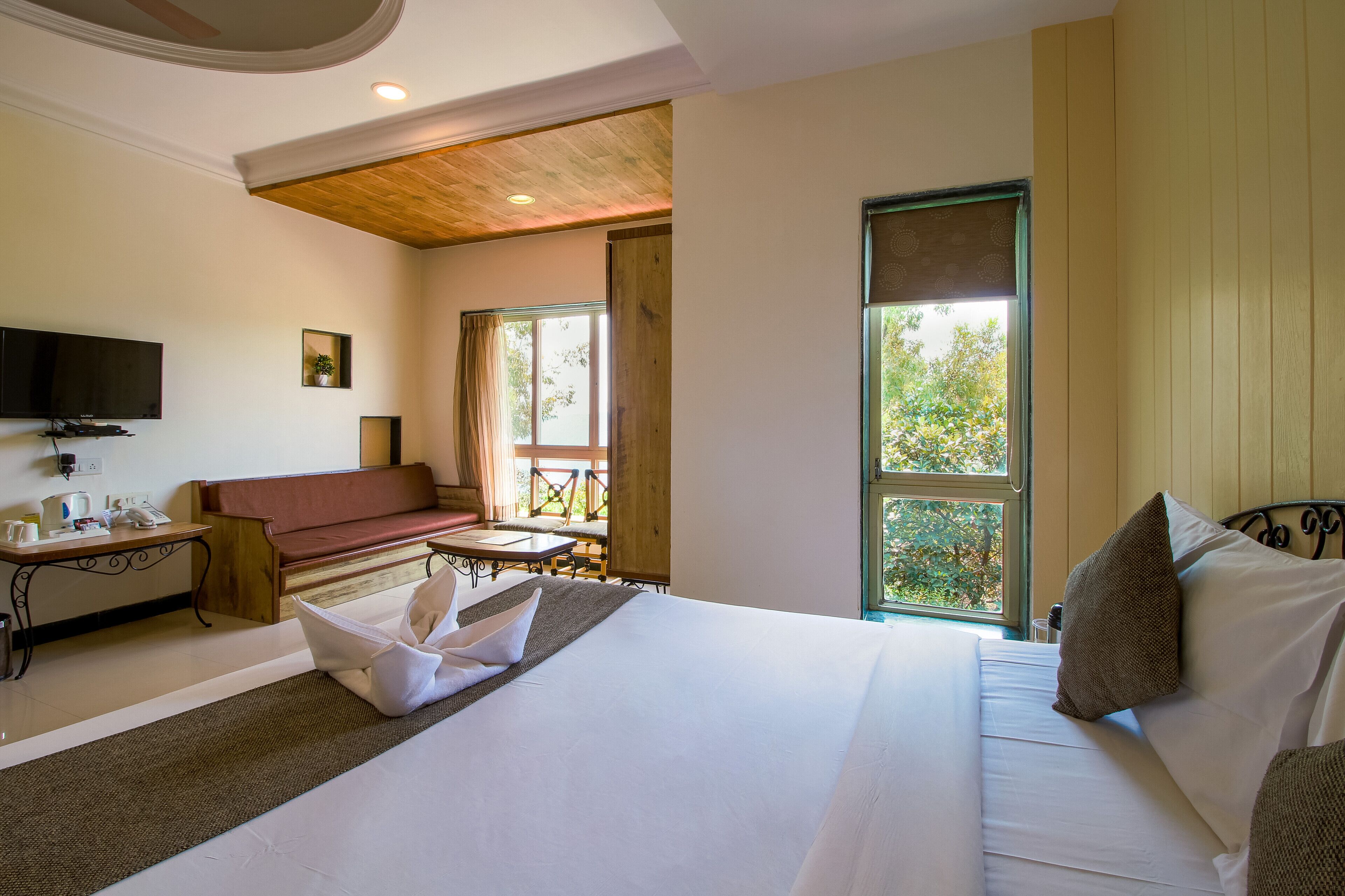 Executive Room | Premium bedding, down comforters, in-room safe, individually decorated