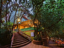 行政客房 | 高档床上用品、羽绒被、客房内保险箱、特色装修