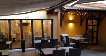 Hotel Restaurant Zur Traube