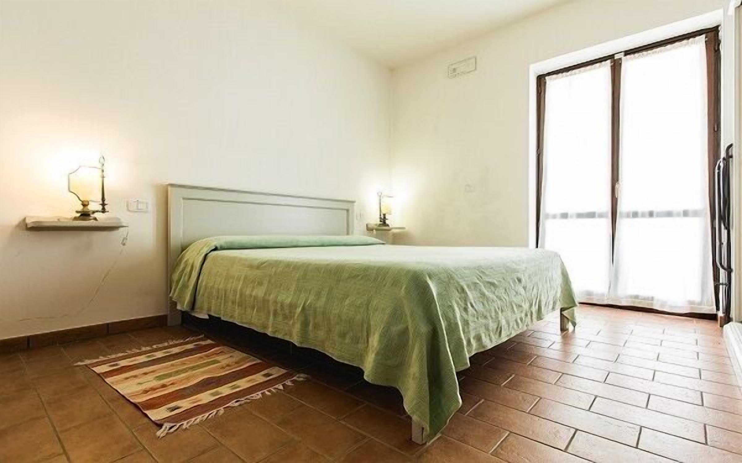 Departamento, 1 habitación, en el área del jardín