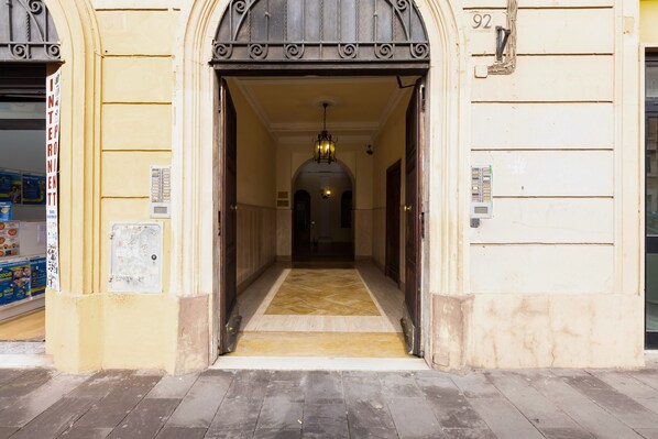 Entrée de l’hébergement