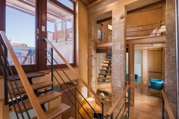 华丽独立别墅, 2 间卧室 (Ariadni) | 起居区 | 平板电视