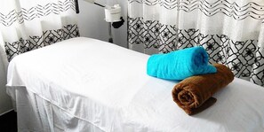 1 sala per trattamenti, manicure/pedicure
