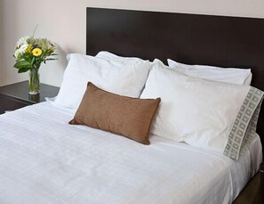 Premium bedding, minibar, desk, iron/ironing board