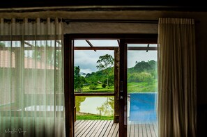 View from room - Pousada Caminho dos Ipês (Passa Vinte)