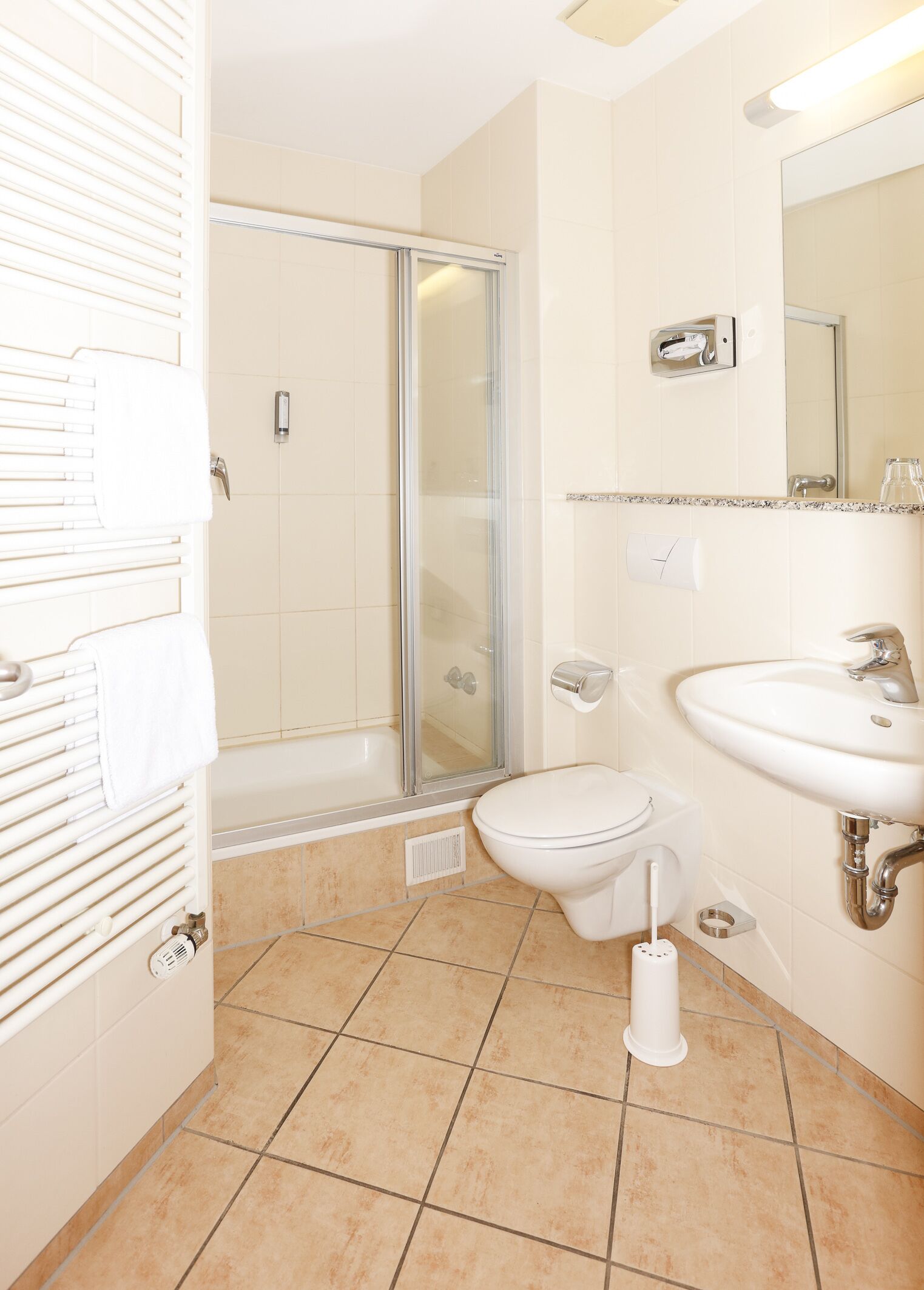 comfort double room | bathroom | shower, free toiletries, hair dryer, towels