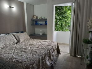 Superior Double Room, 1 King Bed, Non Smoking, Balcony | Premium bedding, down duvets, Select Comfort beds, minibar - Hotel Casa Mar (Cartagena)
