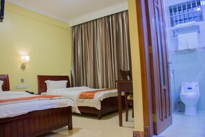 Triple Room, Non Smoking | Bathroom | Free toiletries, hair dryer, towels - Hong Kong Hotel (Dar es Salaam)