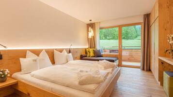 Double Room (vita & lumen) | In-room safe, desk, soundproofing, free WiFi