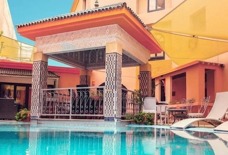 Exterior. Hotel Tafoukt