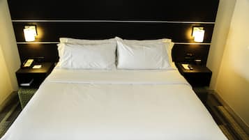 1 bedroom, premium bedding, in-room safe, desk