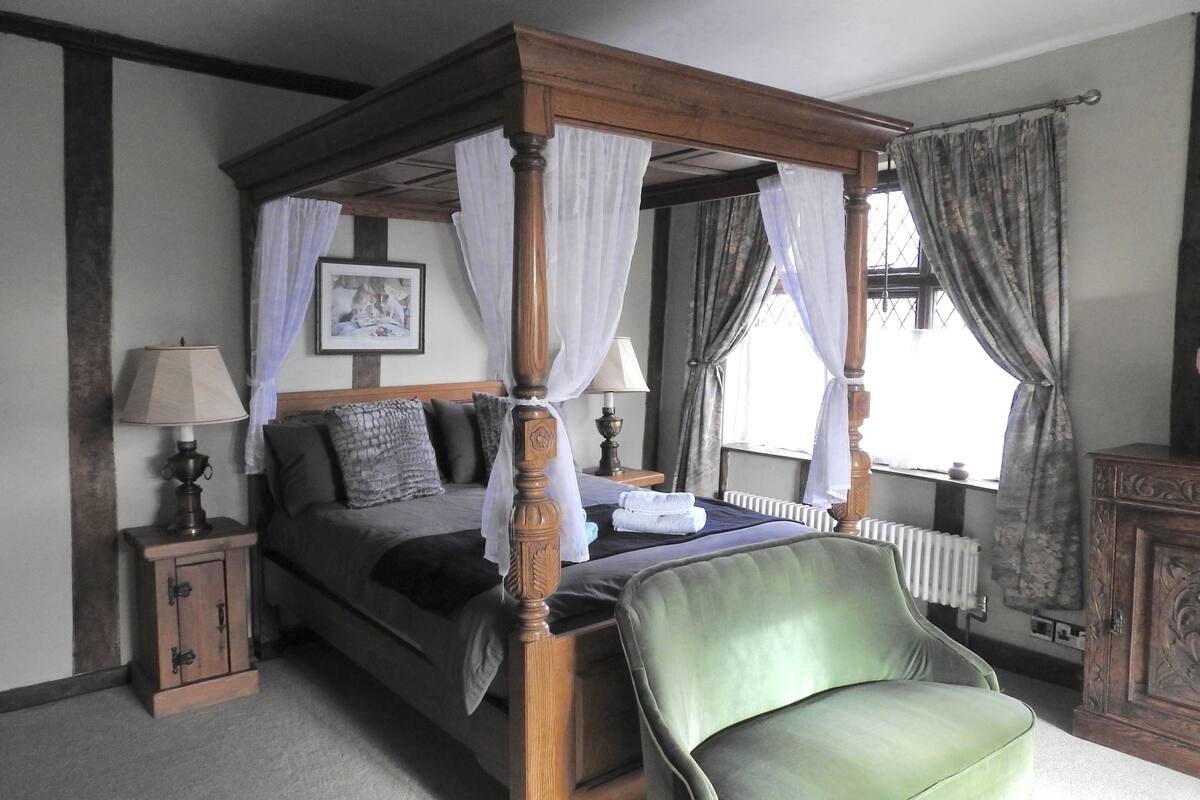 Cottage, 5 Bedrooms (1 king, 1 double, 3 twin)