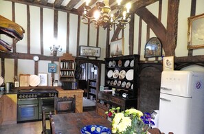 Interior entrance - Taylour House (Edenbridge)