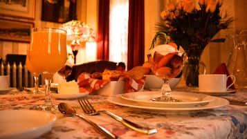 Free daily continental breakfast