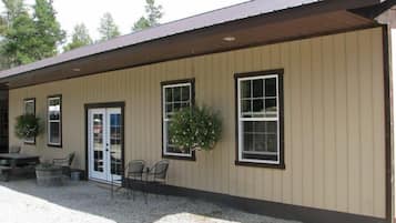 Studio, 2 Queen Beds | Individually decorated, individually furnished, desk, free WiFi