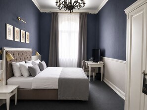 Classic Double Room, 1 Bedroom | Minibar, in-room safe, individually furnished, desk - Modern Art Hotel - Maestro (Lviv)