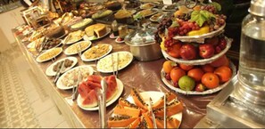 Free daily buffet breakfast - Atlas Hotel Residence (Taguatinga)