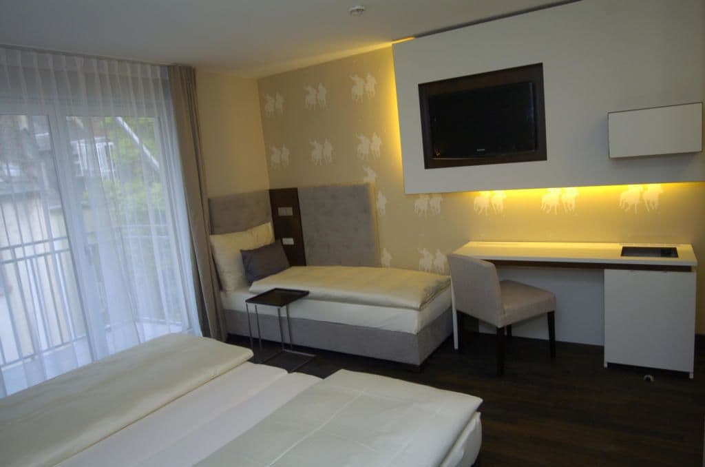 classic triple room | minibar, in-room safe, desk, soundproofing