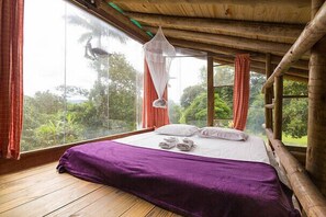 Suite, Private Bathroom, Garden View (Fogo) | 1 bedroom, free WiFi, bed sheets