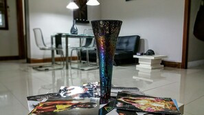 Exclusive Apartment, 2 Bedrooms, Pool Access, Mountain View | In-room dining - Modern London Decor Guest Apartments (Kingston)