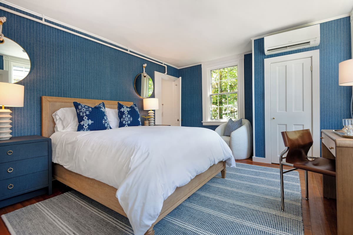 Standard Queen - Room 1 | Frette Italian sheets, premium bedding, down comforters, pillowtop beds