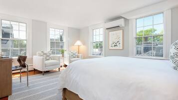 Deluxe Queen - Room 8 | Frette Italian sheets, premium bedding, down duvets, pillow-top beds